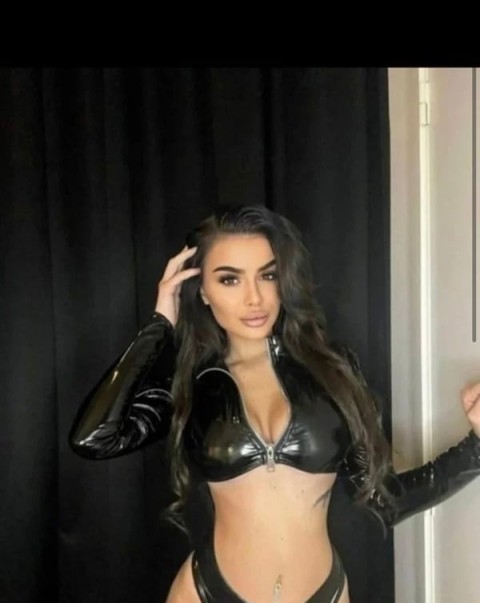 Escortă 19 ani – Sonya, Bruneta Eleganta din Dimitrie Cantemir