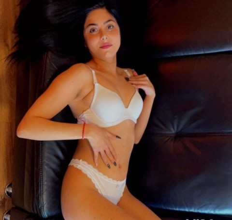 Escortă Accept Cupluri în Călimănești