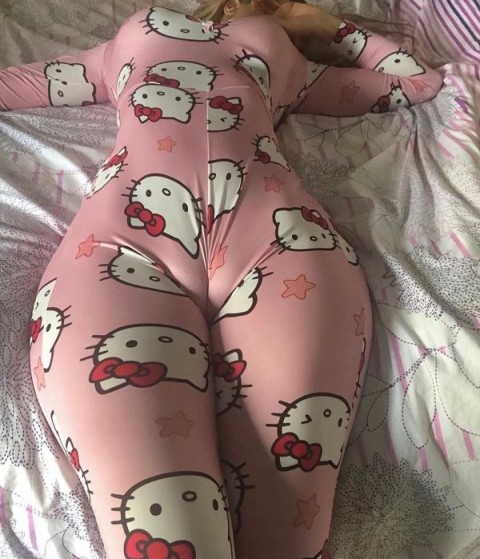 Pup Play: Experiențe Unice cu O Escortă Seducătoare în Sălăjan