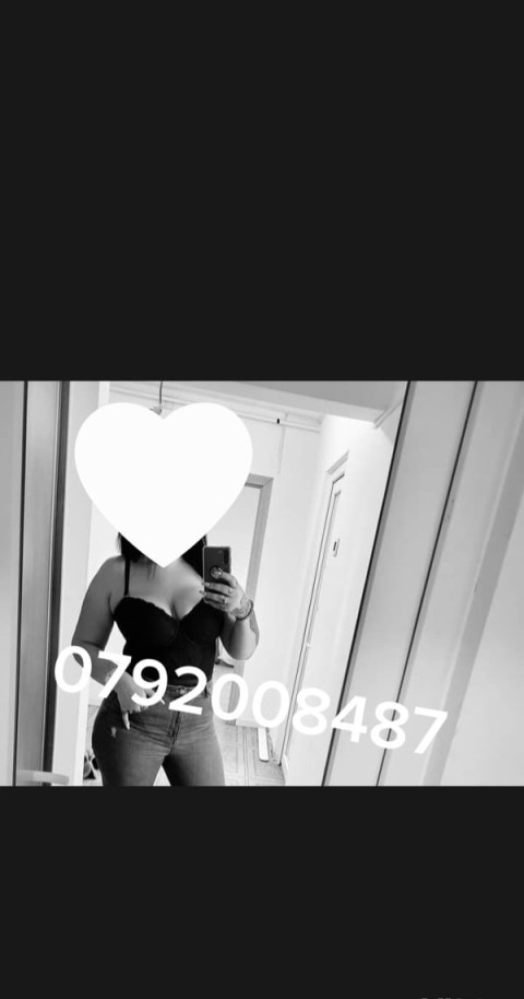 Escortă Accept Cupluri pentru Momente Unice