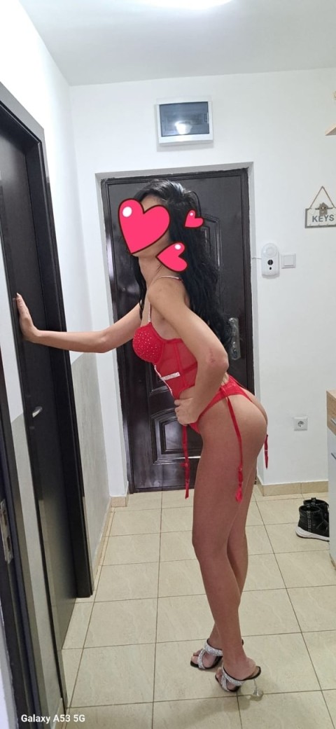 Matură și Seducătoare în Piața Iancului